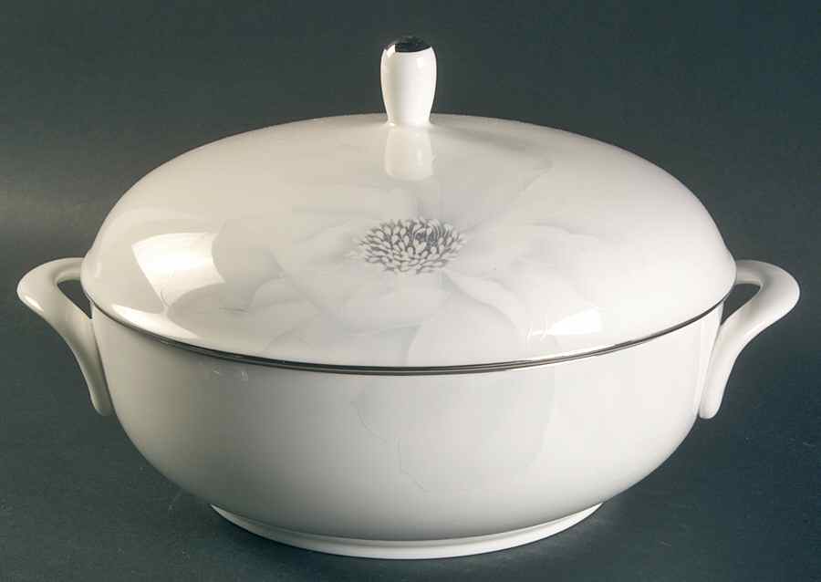 Romantica 2 Qt Round Covered Casserole by Mikasa-1