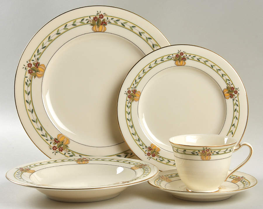 Rose Point 5 Piece Place Setting by Mikasa-1