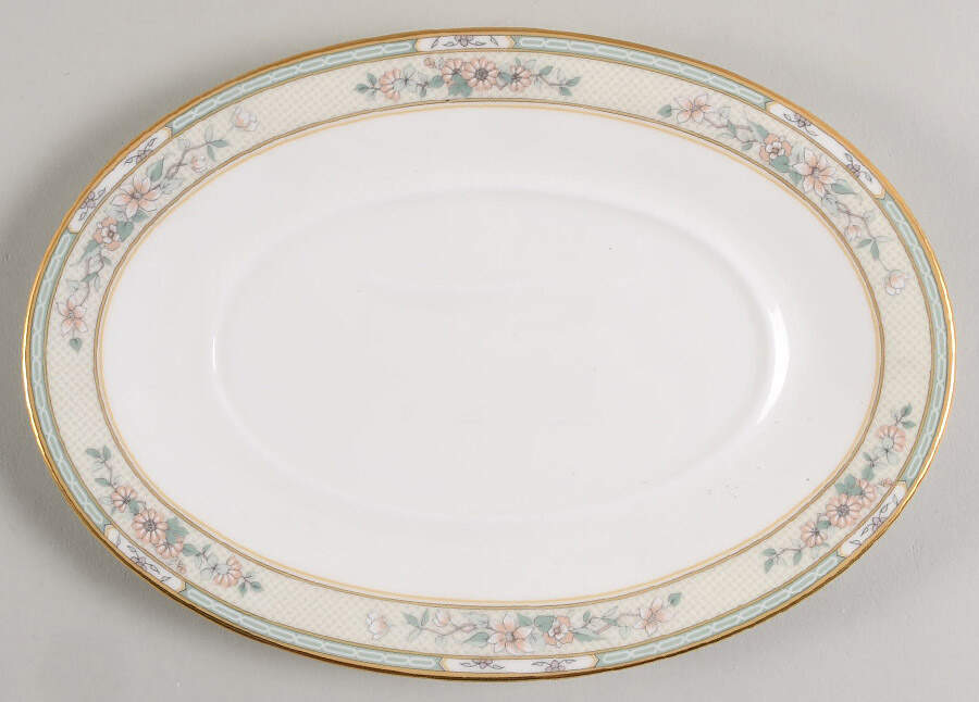 Roseville Underplate for Gravy Boat by Mikasa-1