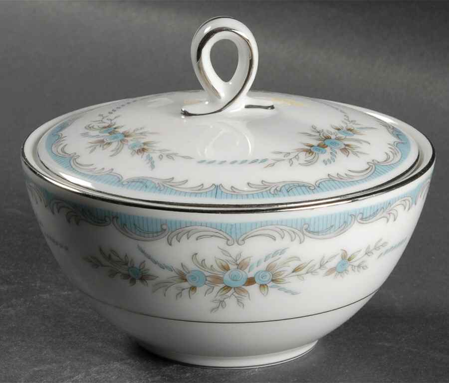 Roslyn Sugar Bowl & Lid by Mikasa-1