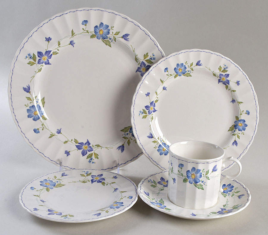 Rotunda 5 Piece Place Setting by Mikasa-1