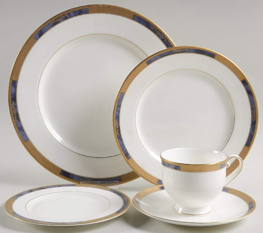 Royal Villa 5 Piece Place Setting by Mikasa-1