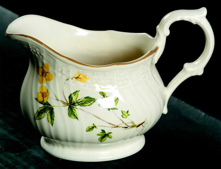 Royalty Creamer by Mikasa-1