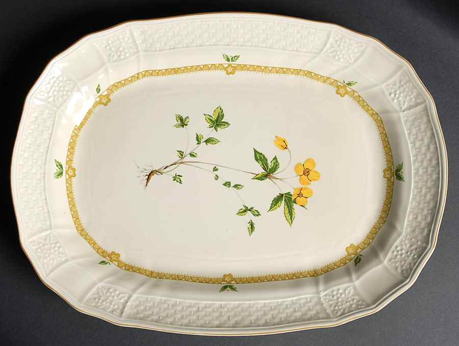 Royalty 15" Oval Serving Platter by Mikasa-1