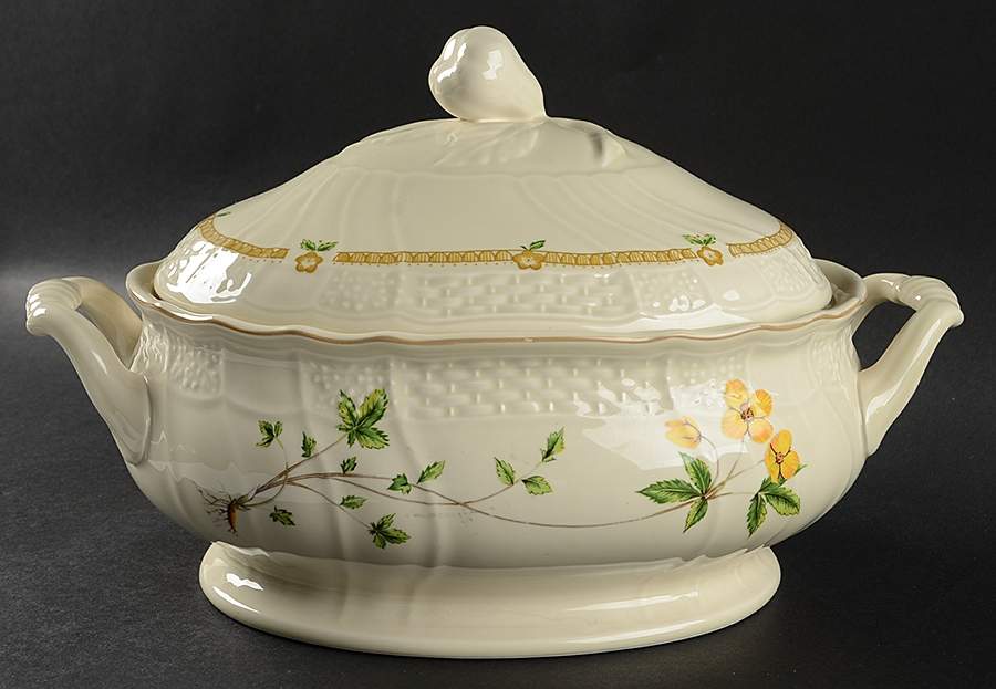 Royalty Oval Tureen & Lid by Mikasa-1