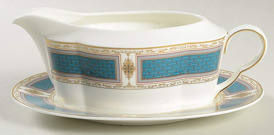 Rue Royale Gravy Boat & Underplate by Mikasa-1