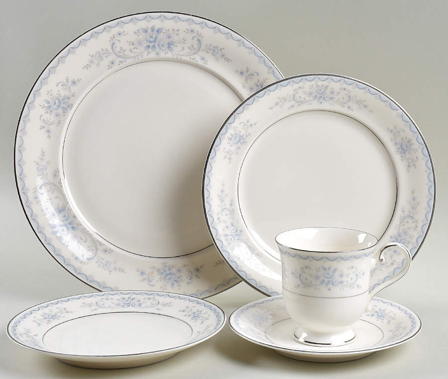 Sabrina 5 Piece Place Setting by Mikasa-1