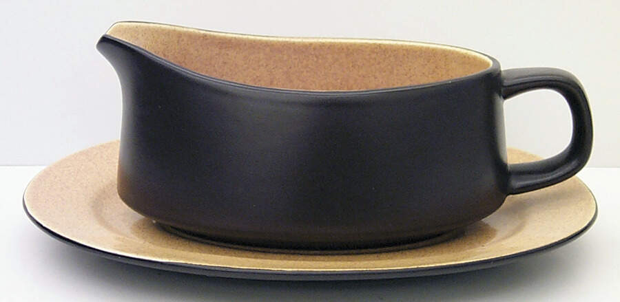 Saffron Gravy Boat & Underplate by Mikasa-1