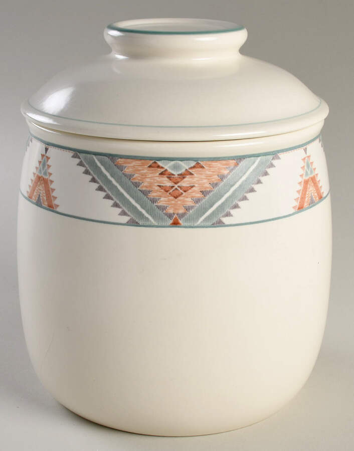 Santa Fe Large Canister & Lid with Seal Ring by Mikasa-1
