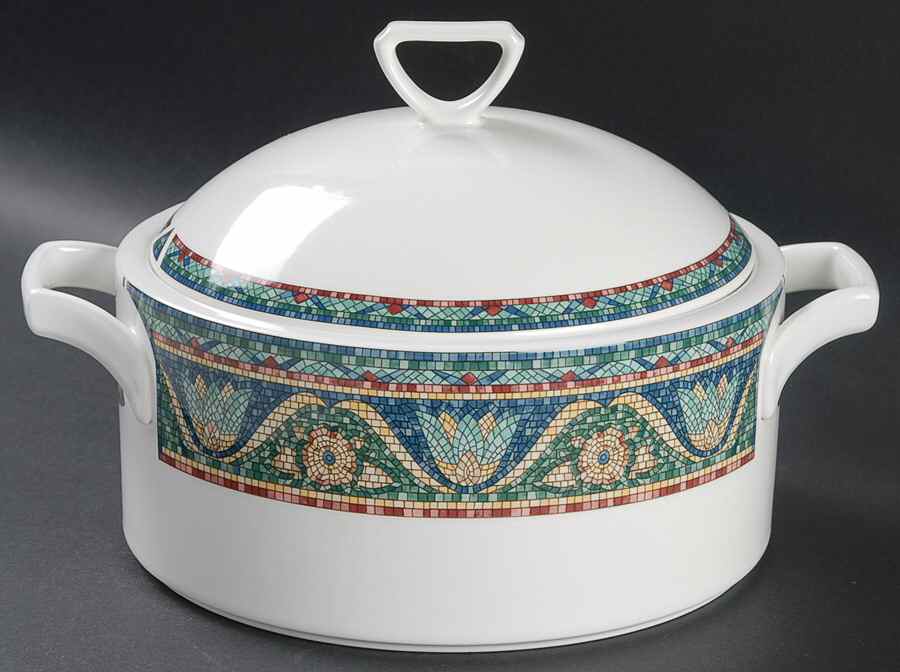 San Marco 1.75 Qt Round Covered Casserole by Mikasa-1