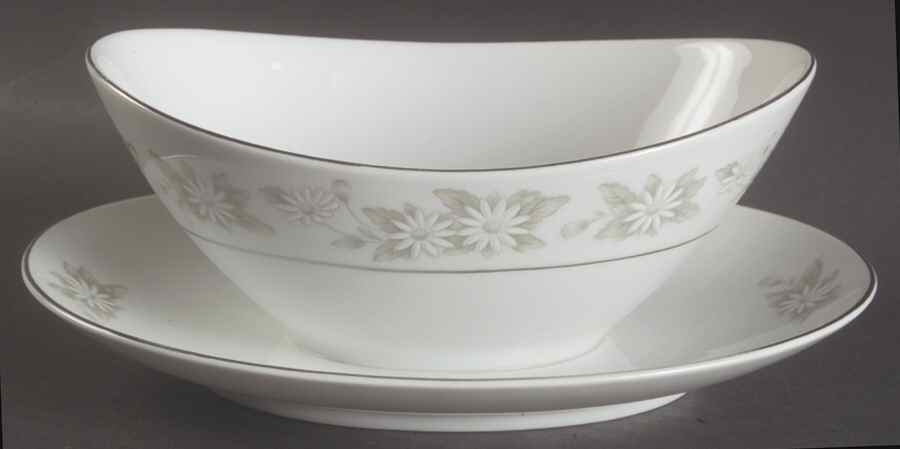 Sarah Gravy Boat with Attached Underplate by Mikasa-1