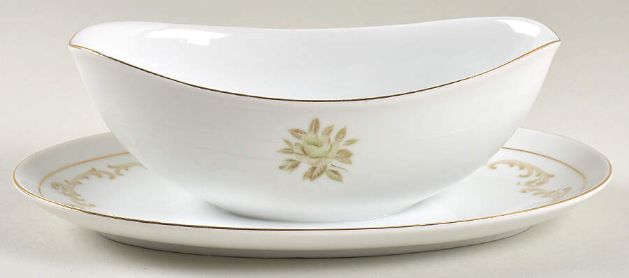 Sceptre Gravy Boat with Attached Underplate by Mikasa-1