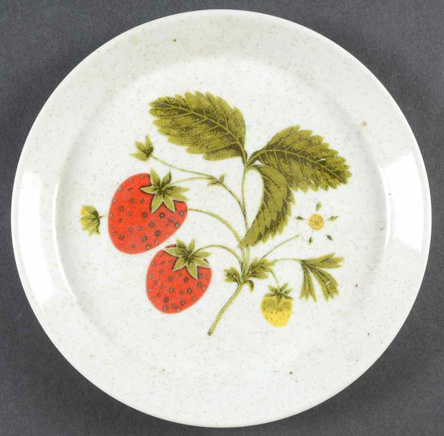 Scrumptious Salad Plate by Mikasa-1