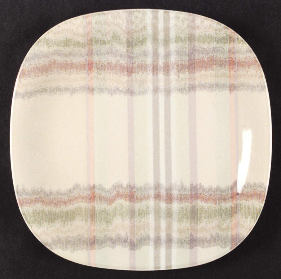 Scottish Thistle Dinner Plate by Mikasa-1