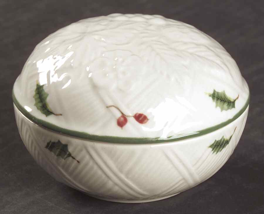Season's Holly Round Box & Lid by Mikasa-1