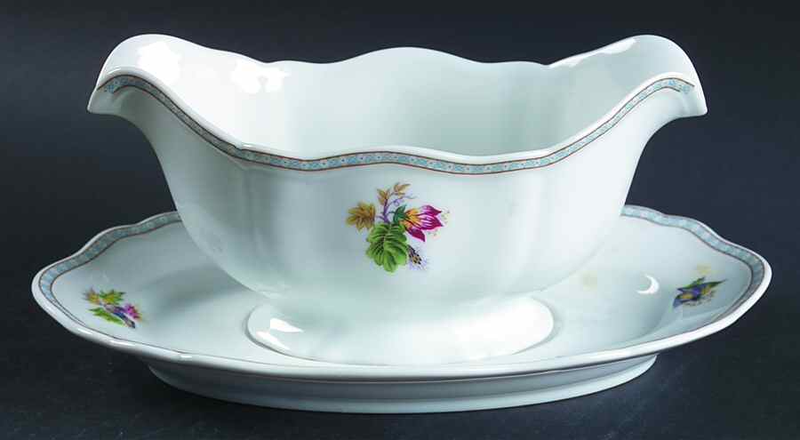 Shaughnessy Gravy Boat & Underplate by Mikasa-1