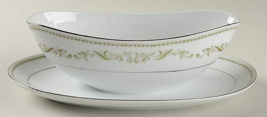 Shelley Gravy Boat with Attached Underplate by Mikasa-1