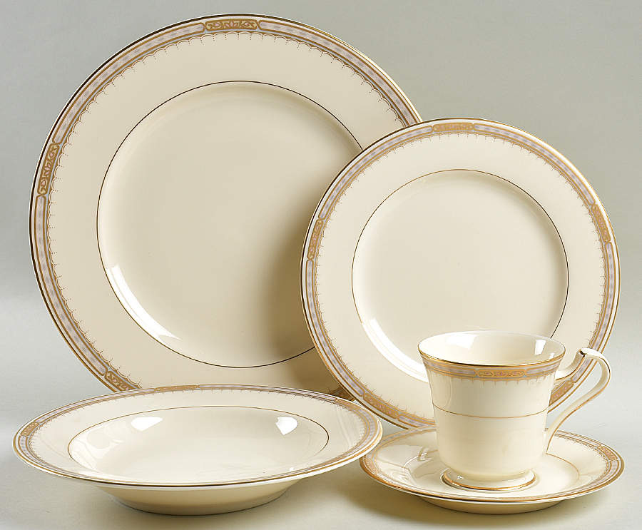 Sheraton 5 Piece Place Setting by Mikasa-1