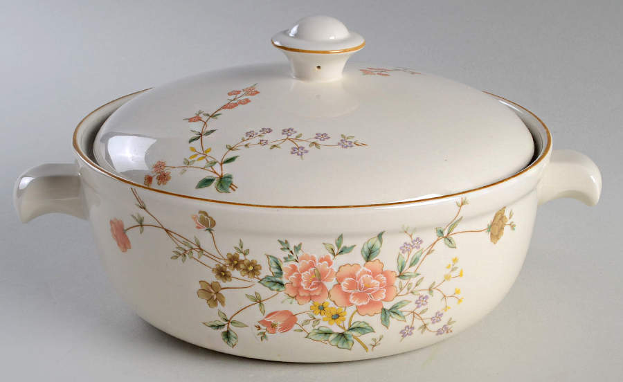Silk Bouquet 1.75 Qt Round Covered Casserole by Mikasa-1