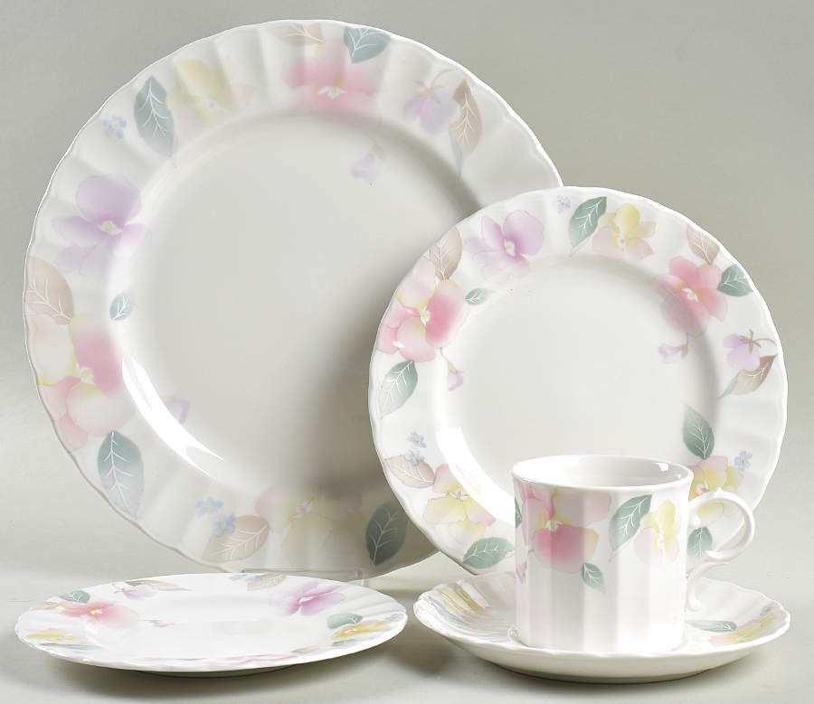 Silk Blossoms 5 Piece Place Setting by Mikasa-1