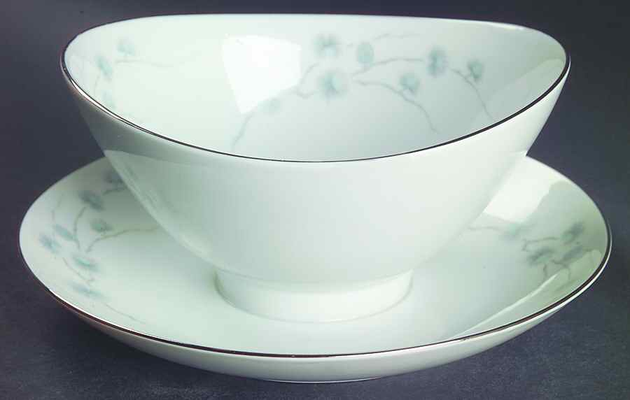 Sierra Gravy Boat with Attached Underplate by Mikasa-1