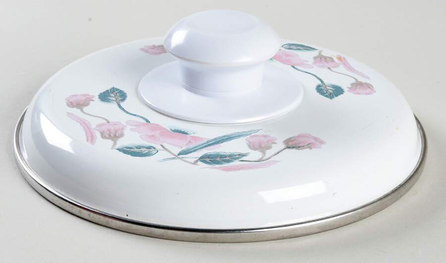 Silk Flowers Lid for 1.5 Quart Saucepan by Mikasa-1