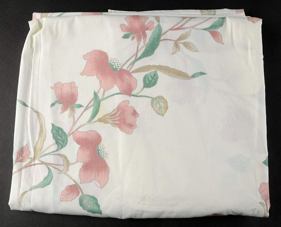 Silk Flowers Rectangular Tablecloth 60" X 102" by Mikasa-1