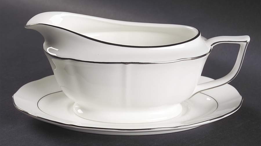Silver Moon Gravy Boat & Underplate by Mikasa-1