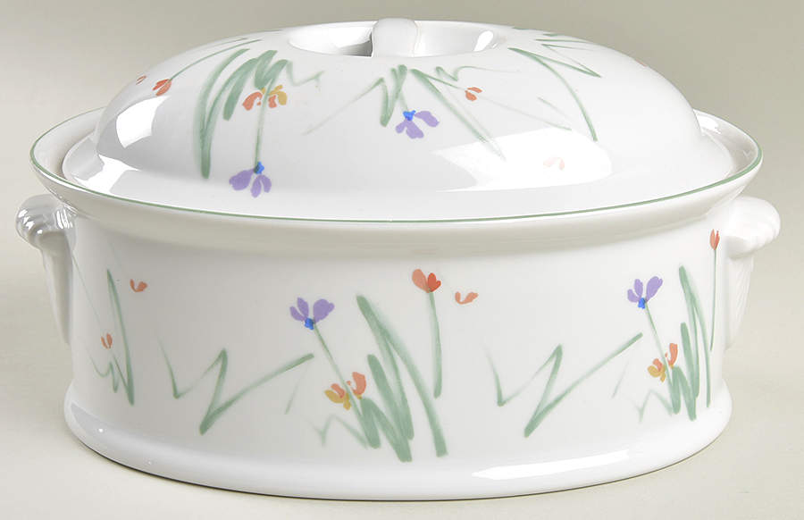 Sketch Book 2.25 Quart Oval Covered Casserole by Mikasa-1