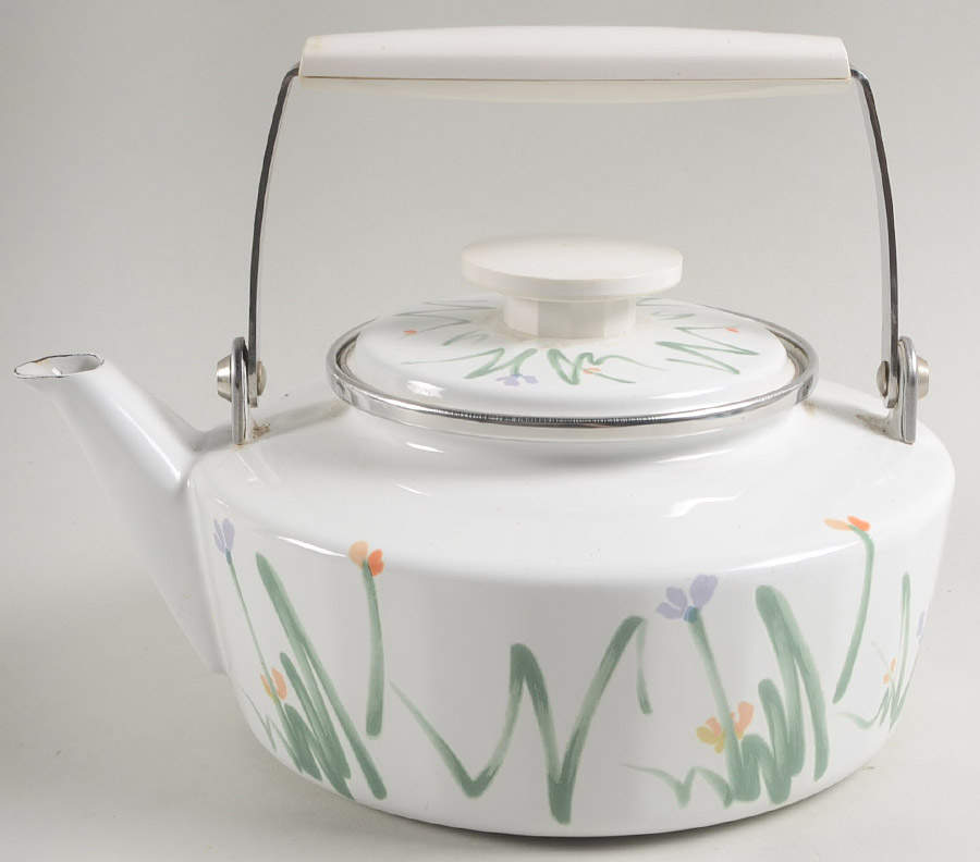 Sketch Book Metal Kettle & Lid by Mikasa-1