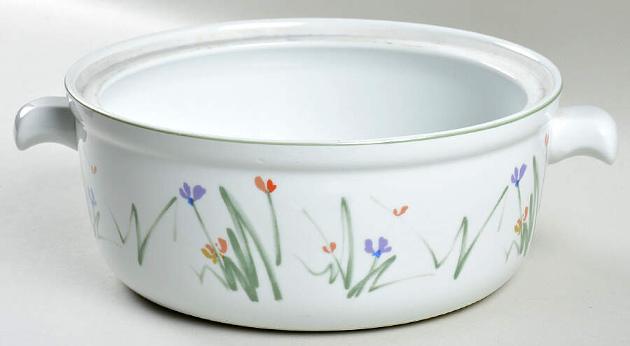 Sketch Book 3 Quart Round Casserole No Lid by Mikasa-1