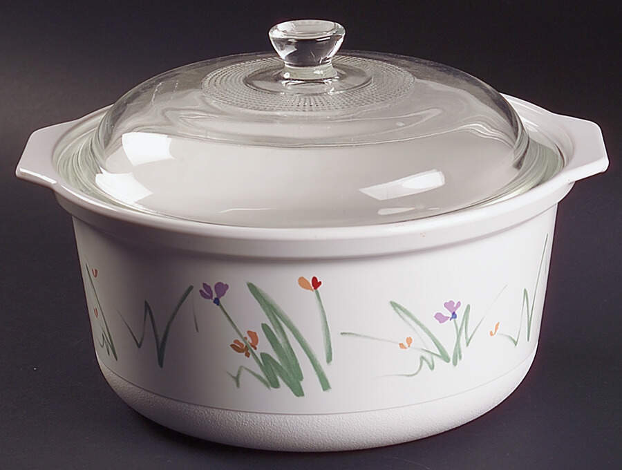 Sketch Book 3 Quart Round Covered Casserole by Mikasa-1