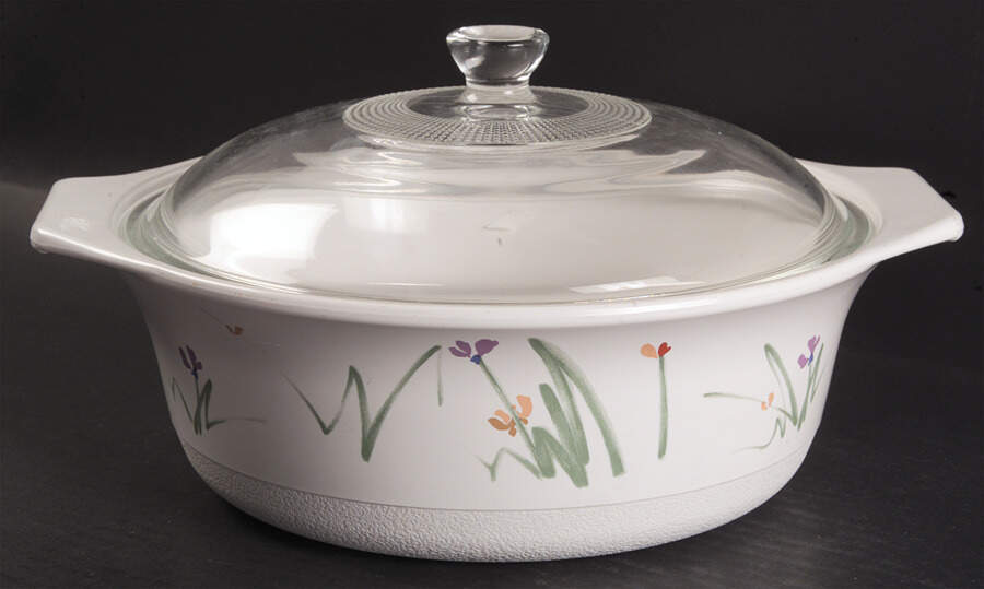Sketch Book 2.75 Qt Round Covered Casserole by Mikasa-1