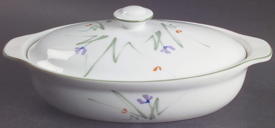 Sketch Book Oval Baker with Lid by Mikasa-1