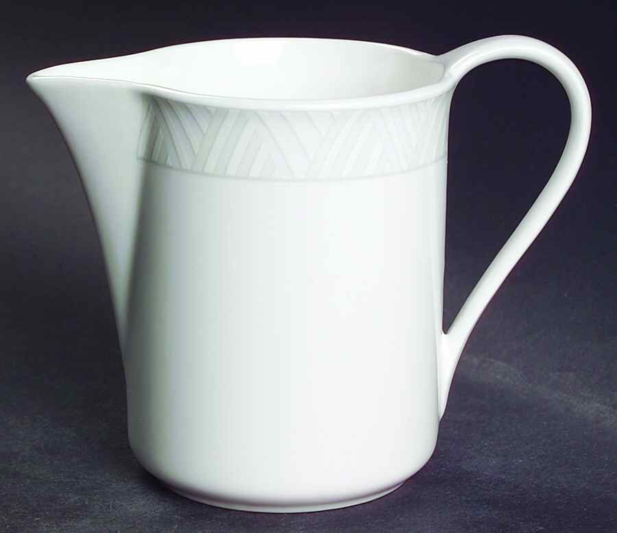 Skyline Creamer by Mikasa-1