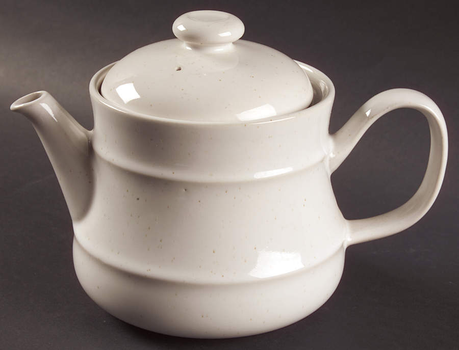 Snow White Teapot & Lid by Mikasa-1