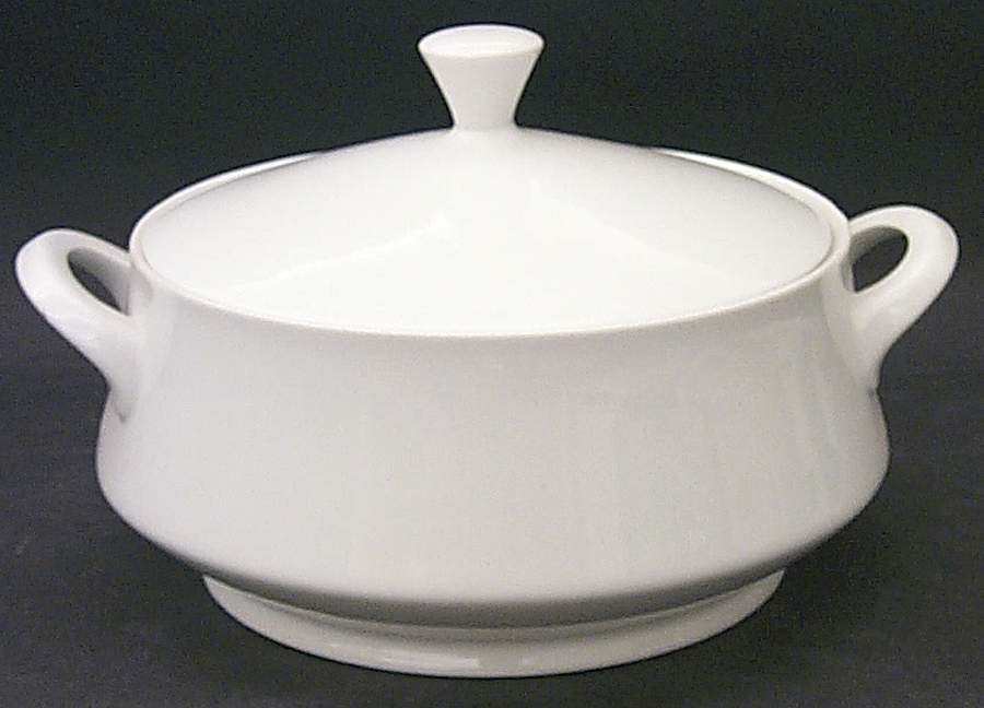 Sophisticate White 1.75 Qt Round Covered Casserole by Mikasa-1