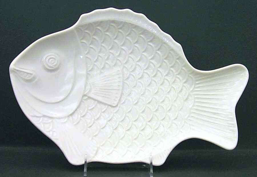 Sophisticate White Fish Platter by Mikasa-1