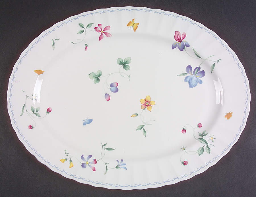 Sorrento 14" Oval Serving Platter by Mikasa-1
