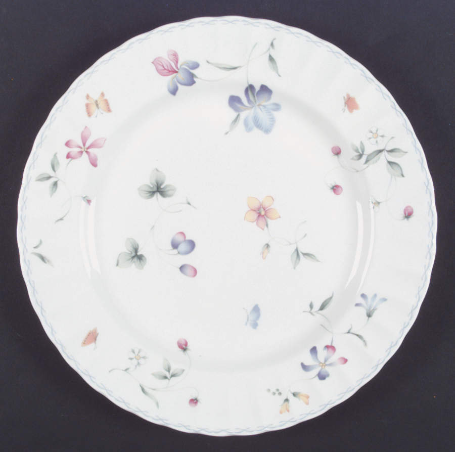 Sorrento Dinner Plate by Mikasa-1