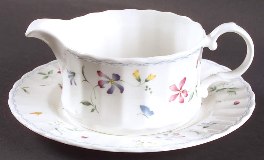 Sorrento Round Gravy Boat & Underplate (Salad Plate) by Mikasa-1