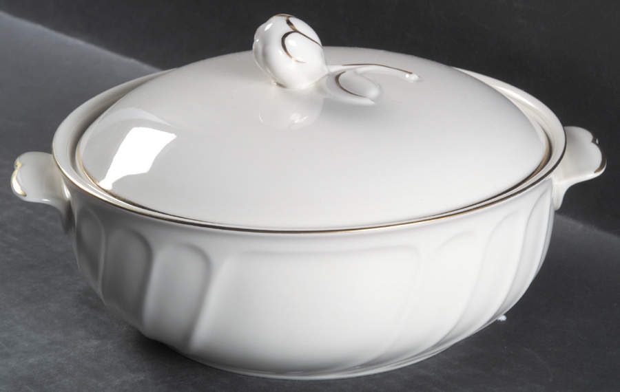 Spun Silk 2 Qt Round Covered Casserole by Mikasa-1