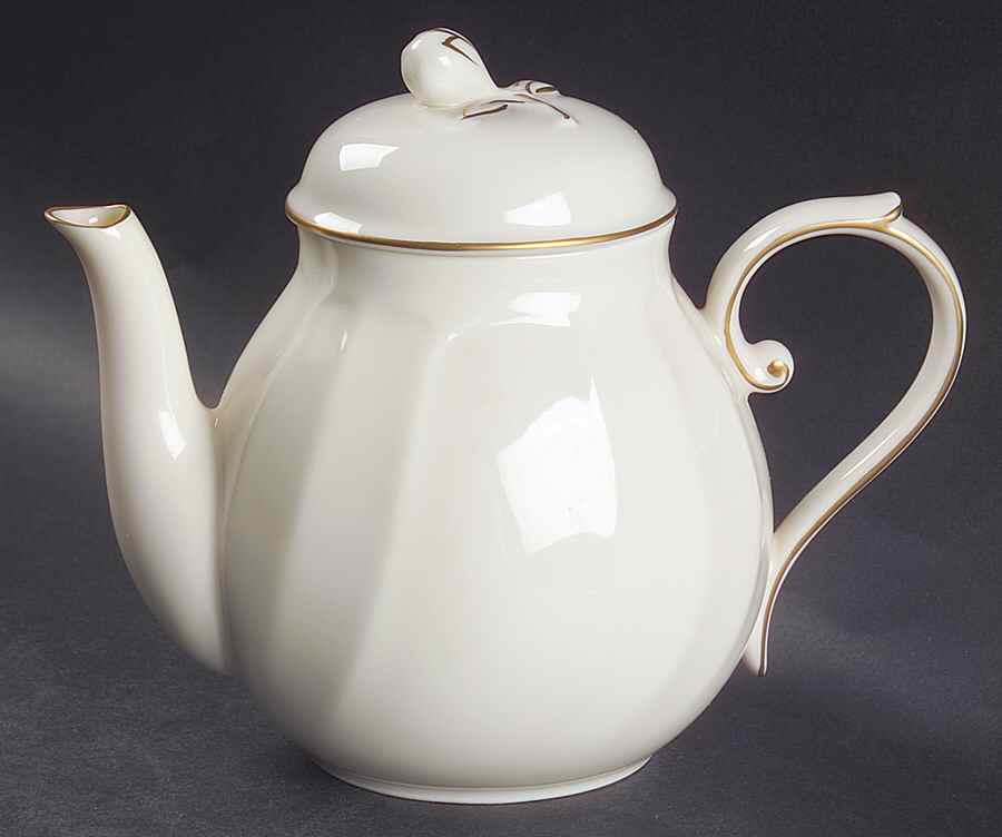 Spun Silk Teapot & Lid by Mikasa-1