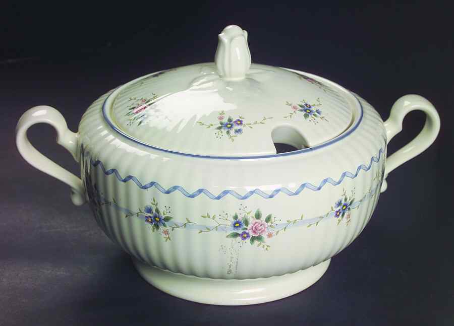 Stratford Blue Tureen &  Lid by Mikasa-1