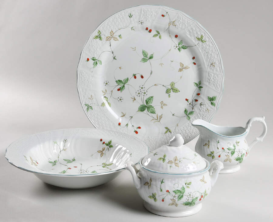 Strawberry Fair 5 Piece Hostess Set by Mikasa-1