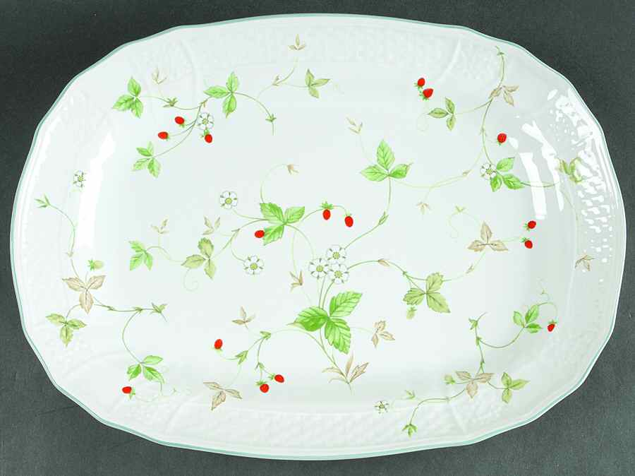 Strawberry Fair 15" Oval Serving Platter by Mikasa-1