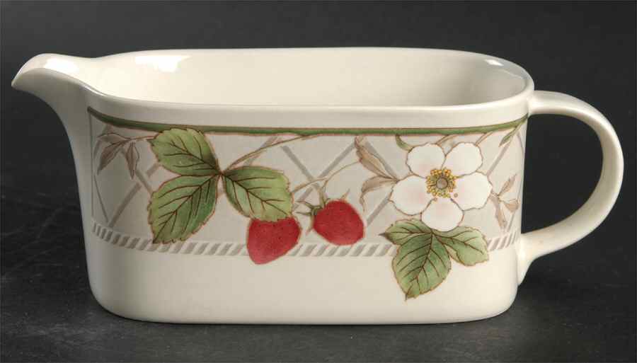 Strawberry Fair Gravy Boat by Mikasa-1