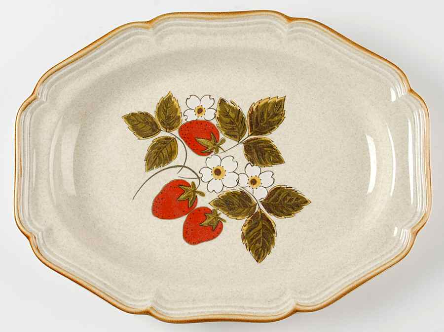 Strawberry Festival 14" Oval Serving Platter by Mikasa-1
