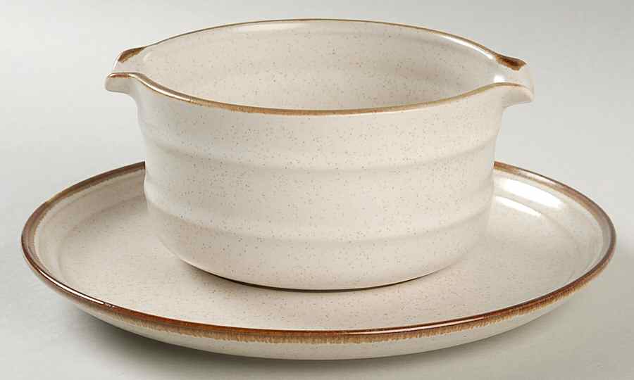 Studio Kraft Gravy Boat & Underplate by Mikasa-1