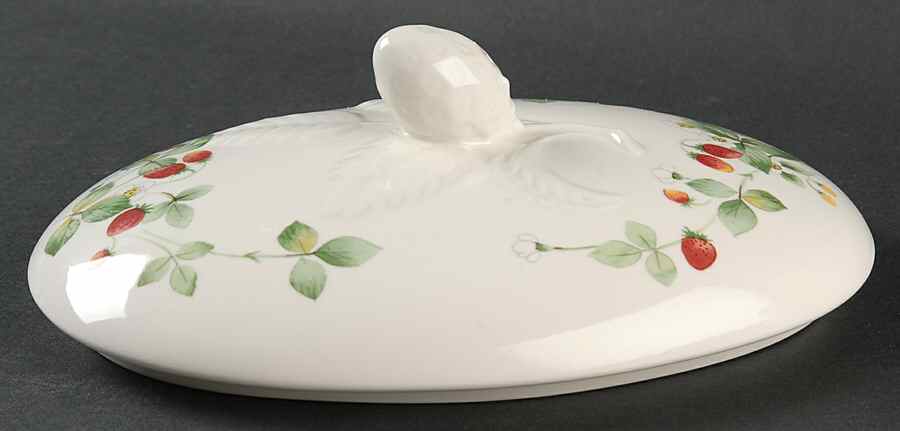 Strawberry Lane Lid for 2.25 Quart Oval Covered Casserole by Mikasa-1